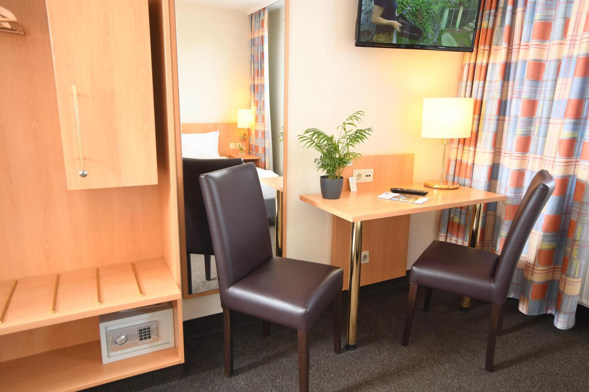 Hotel Kiekenstein Stahle ภายนอก รูปภาพ